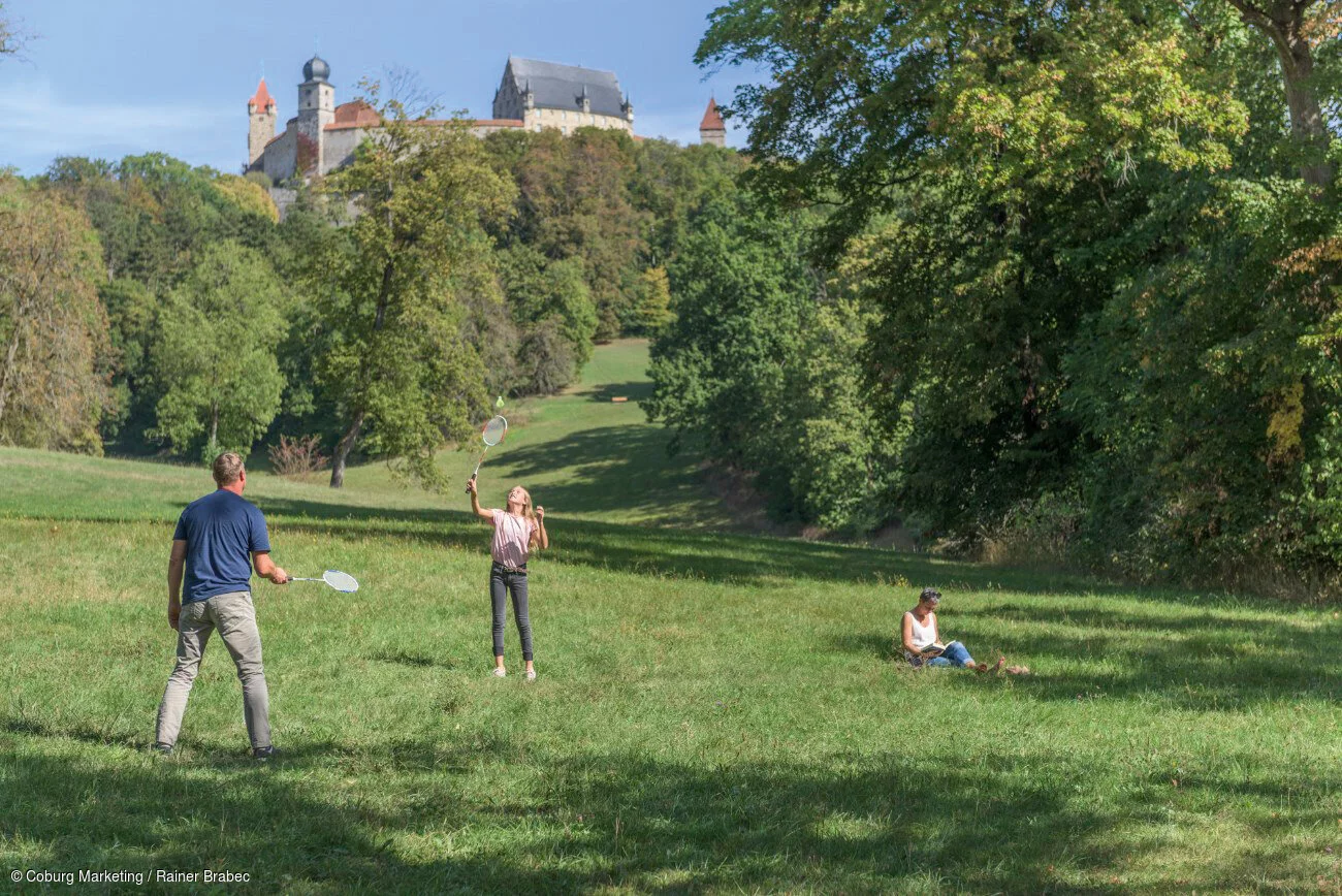 Hofgarten - Veilchental - Freizeit und Federball-Spaß
