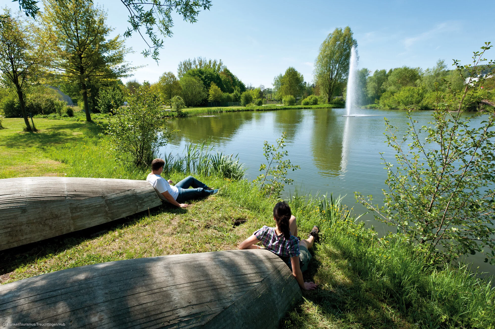 Kurpark: Wasserfontäne, Bootsskulpturen