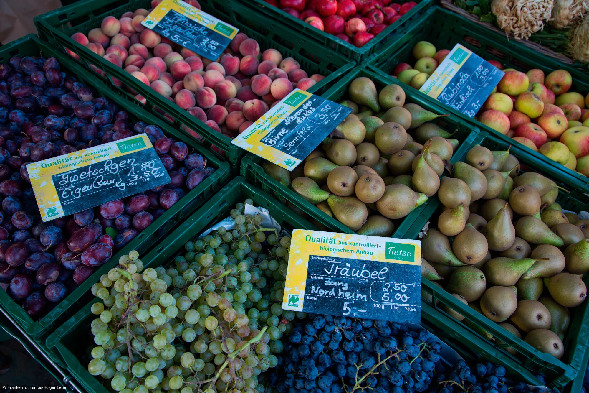 Obststand am Marktplatz