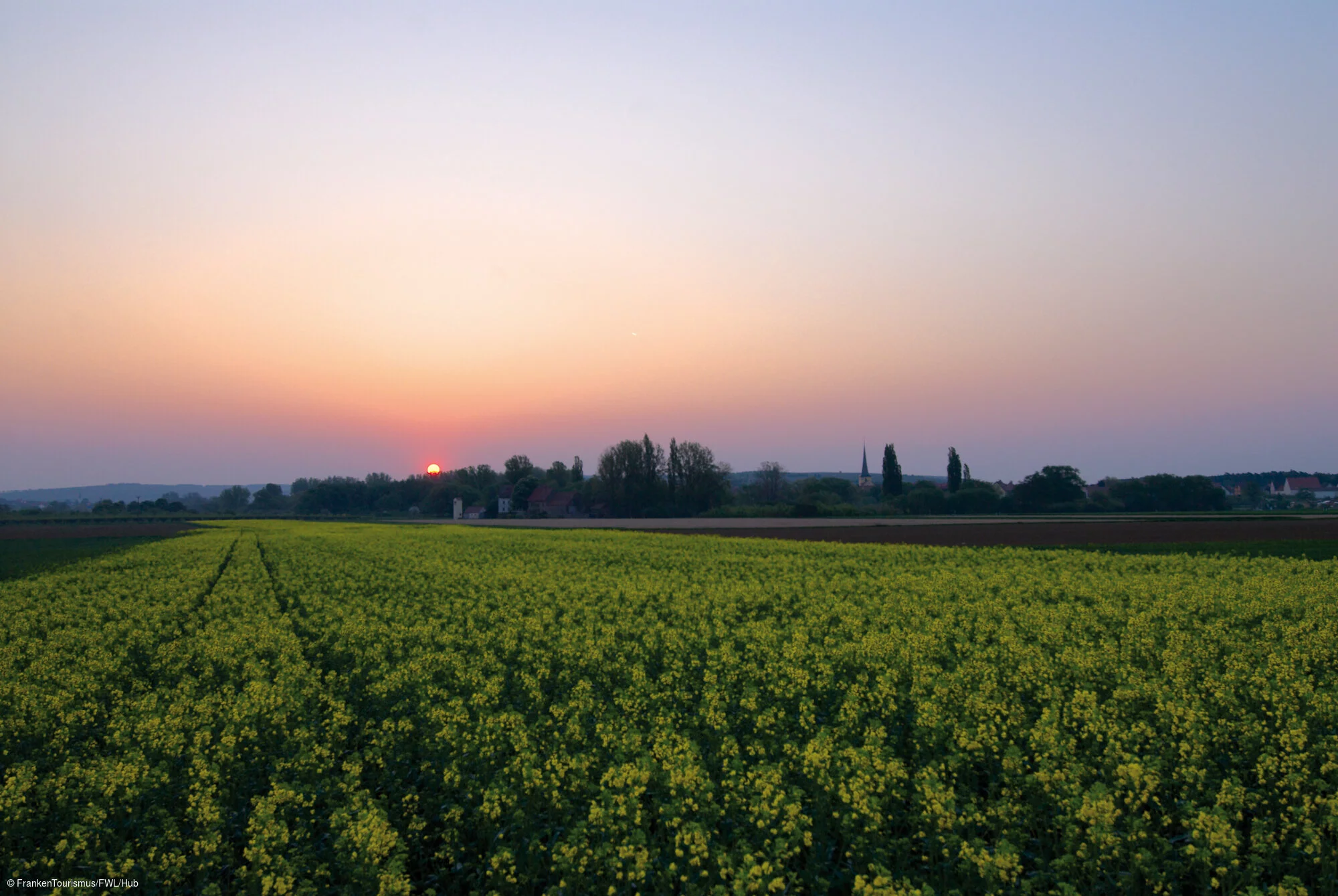 Volkacher Weinberge in der Dämmerung