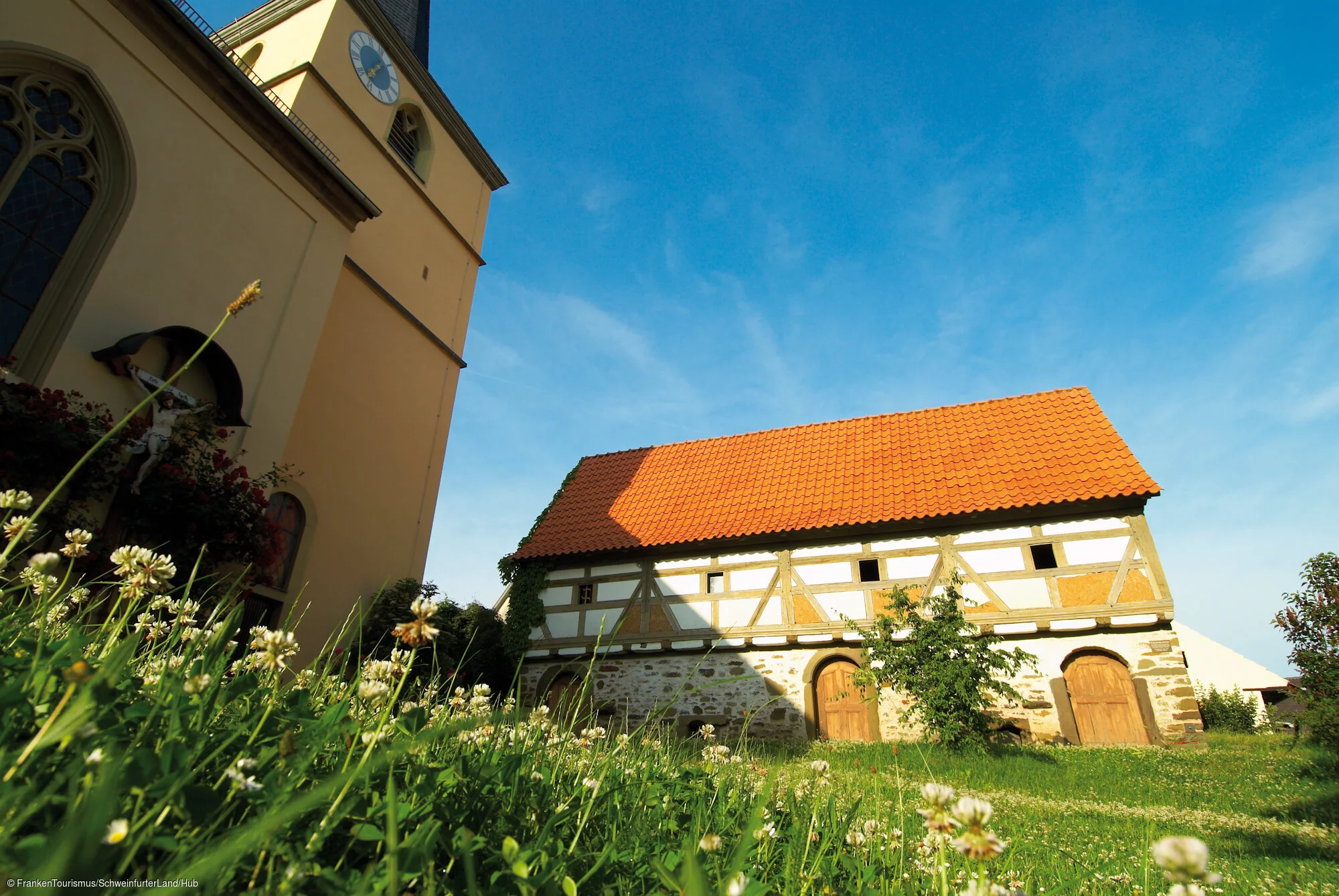 Gaden und Kirche