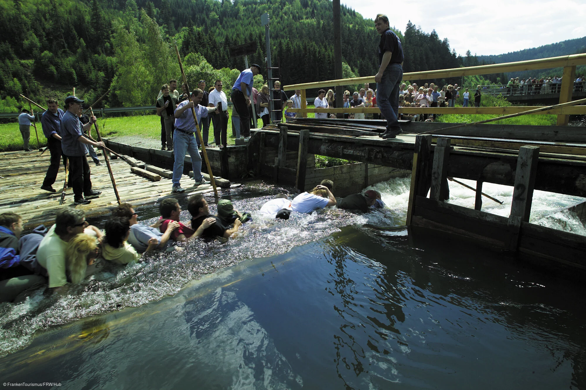 Floßfahrt auf der "Wilden Rodach", Wallenfels