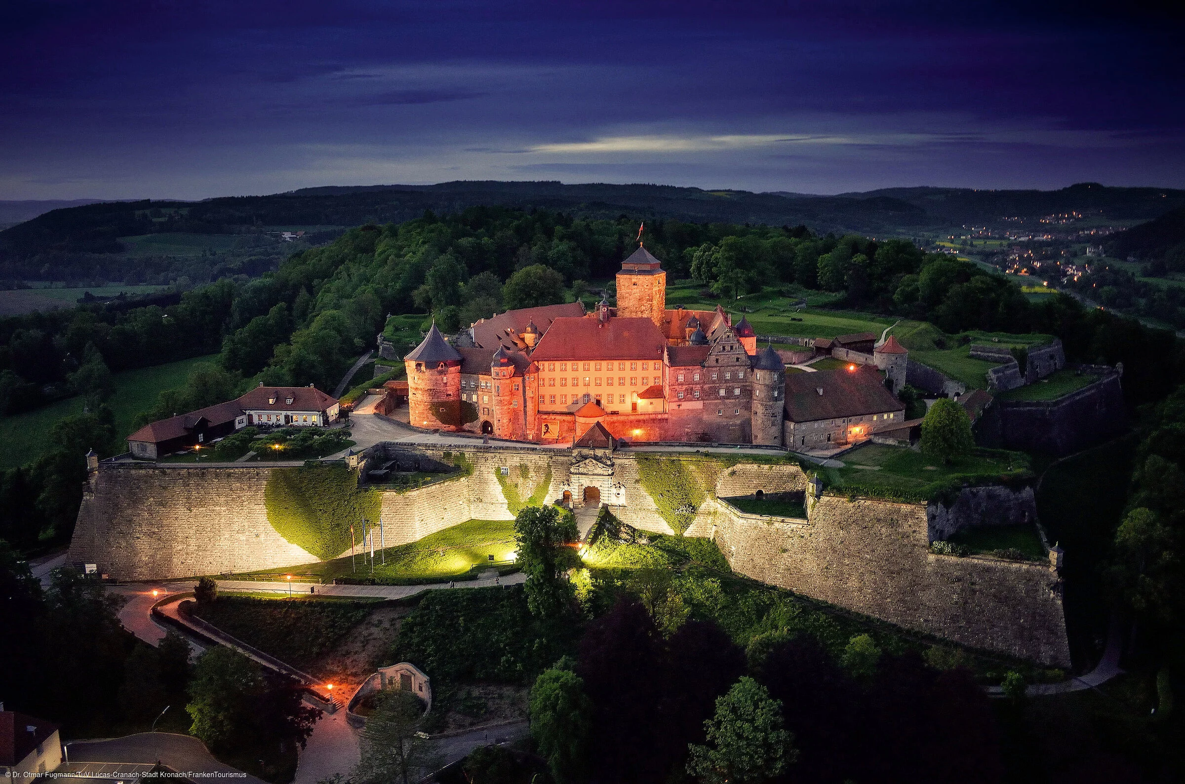 Festung Rosenberg bei Nacht