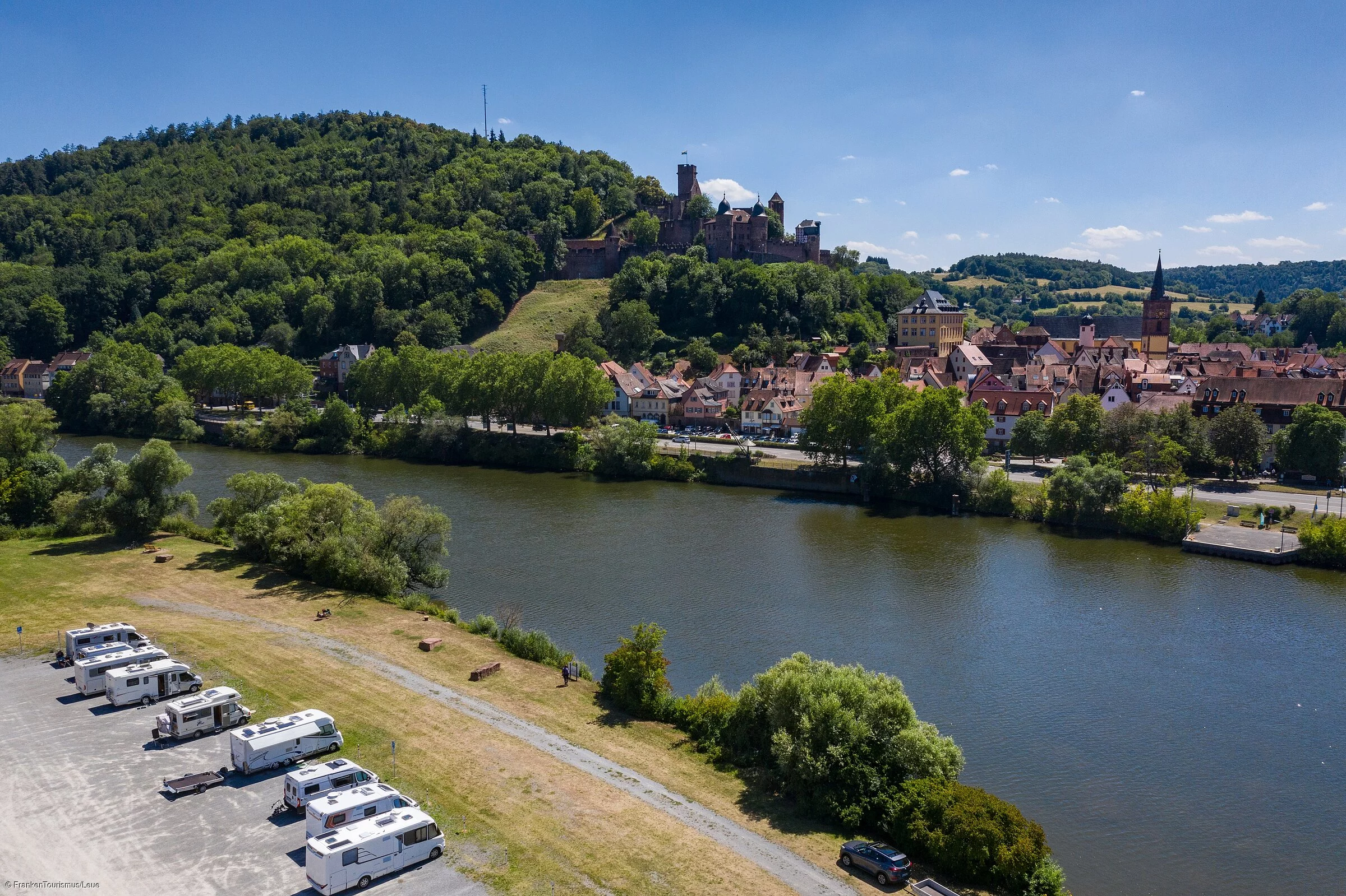 Burg Wertheim am Main mit Wohnmobilstellplatz