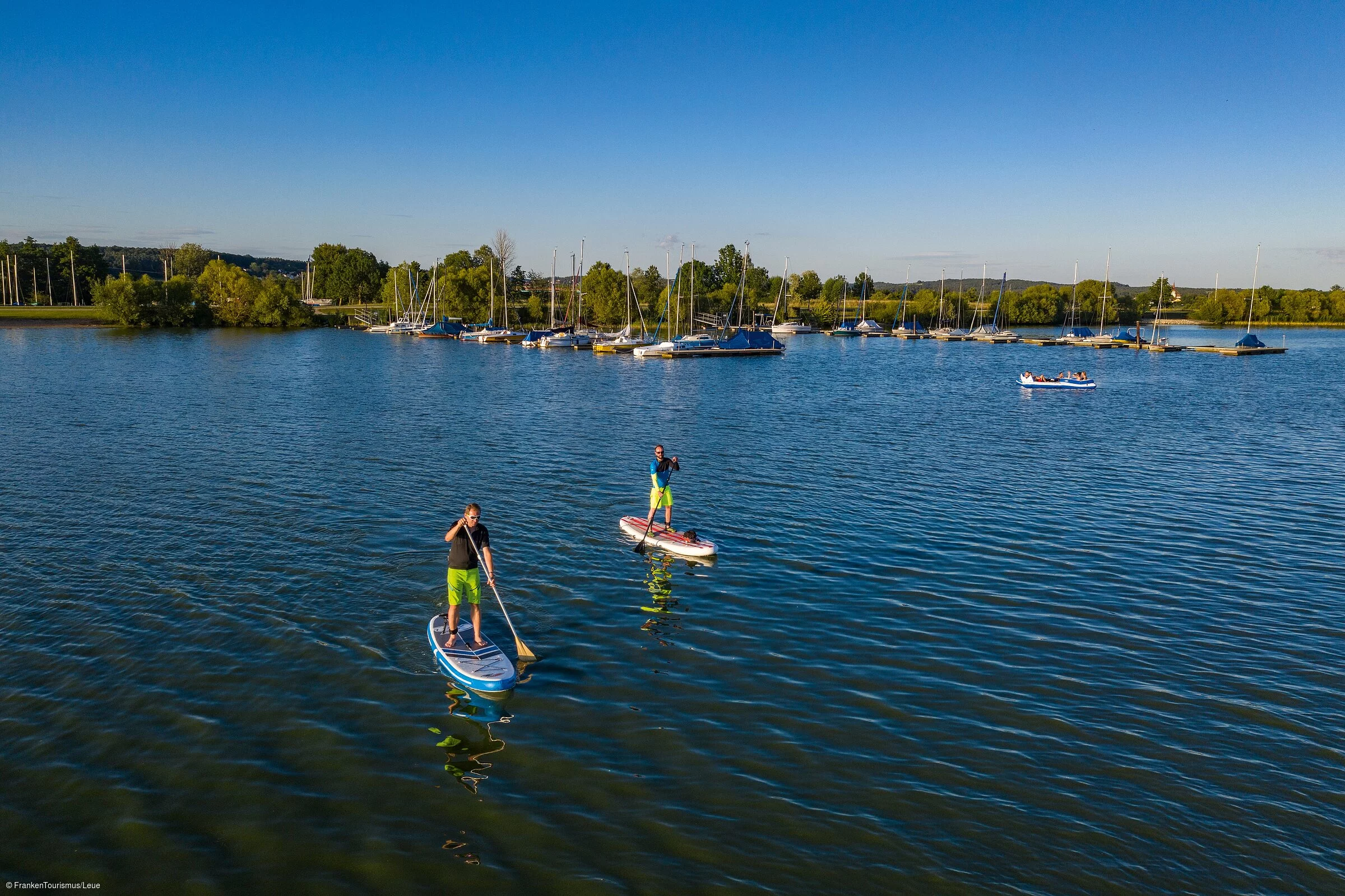 SUP Stand Up Paddling am Altmühlsee