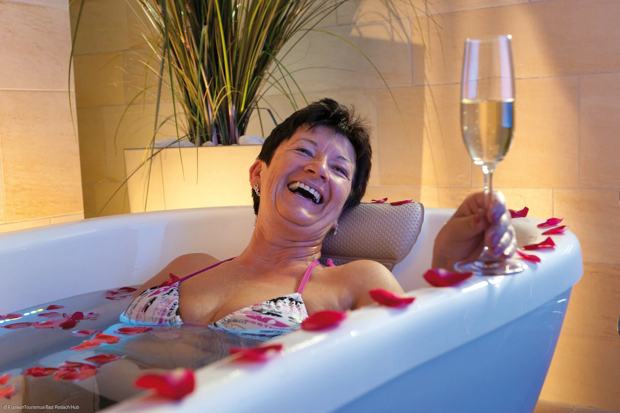 Massage und Rosenbad