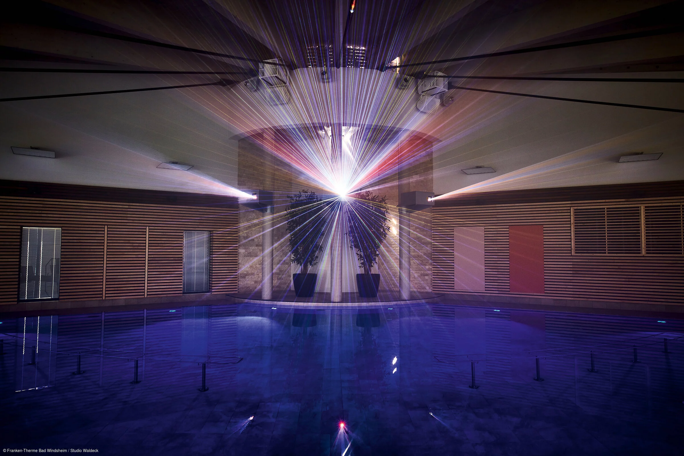 Lasershow Sinn-fonie in der Franken-Therme
