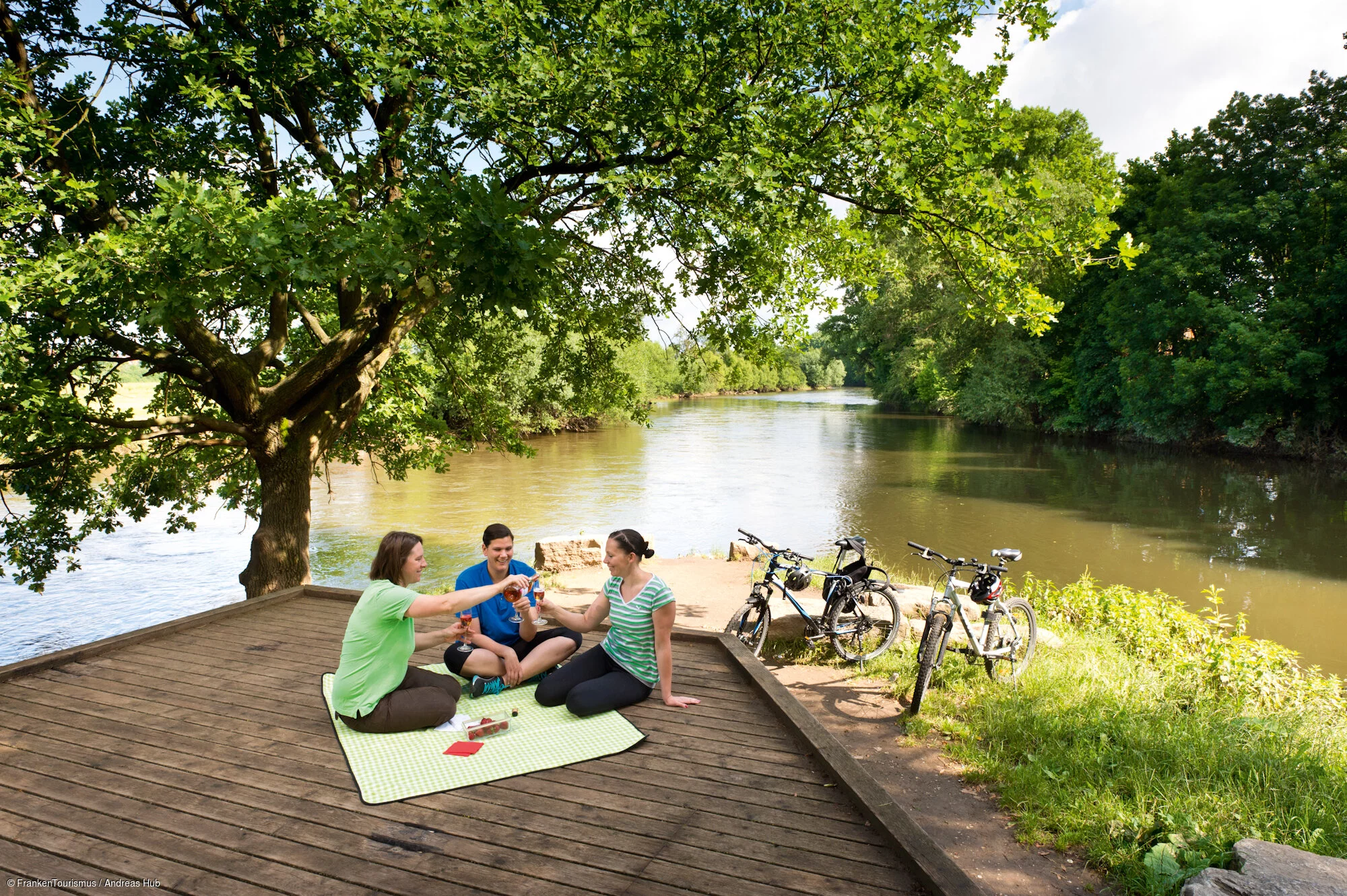 Picknick am Regnitzursprung (Zusammenfluss Rednitz und Pegnitz)