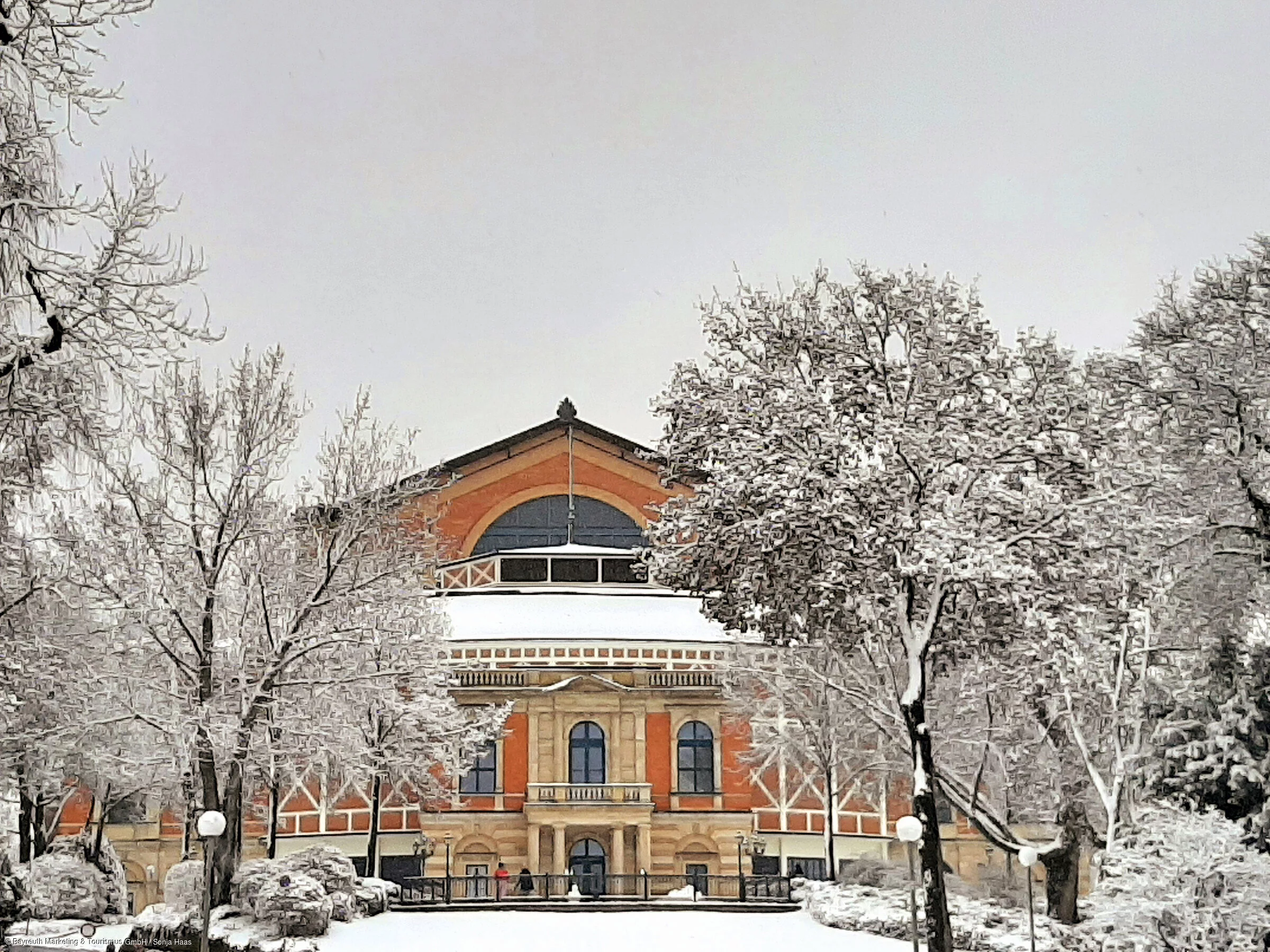 Festspielhaus im Winter