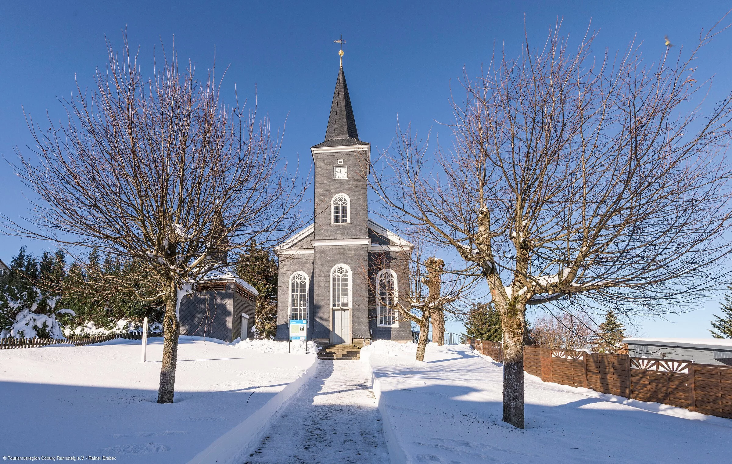 Winterbild Kirche