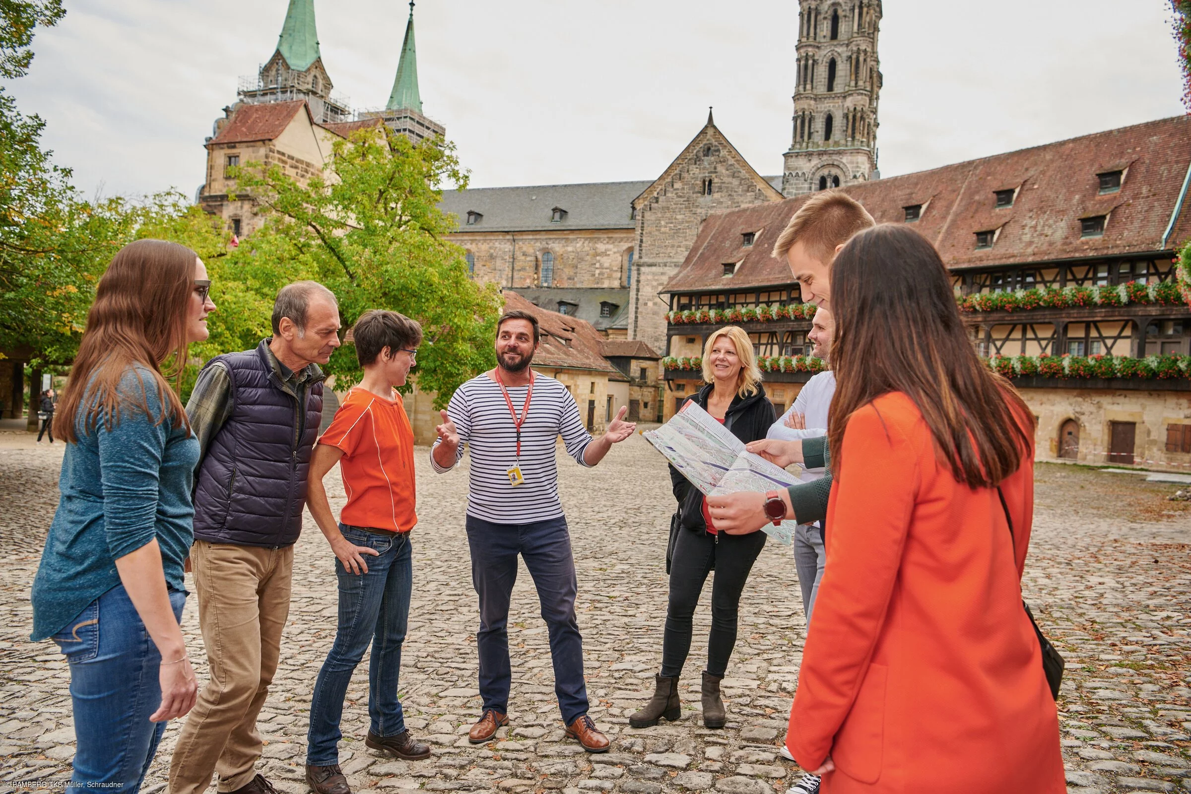Stadtführung am Domplatz in der Alten Hofhaltung