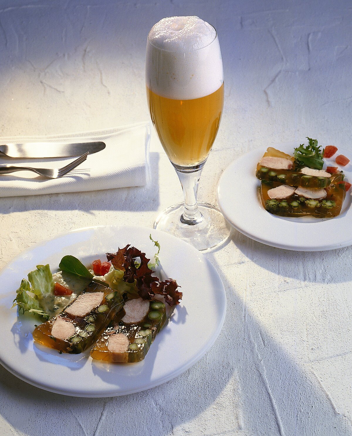 Kaninchens¸lze mit gr¸nem Spargel